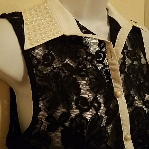 Black lace button up - Picture 2 of 4